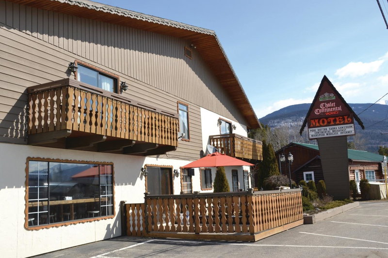 Chalet Continental Motel, Valemount, Canada
