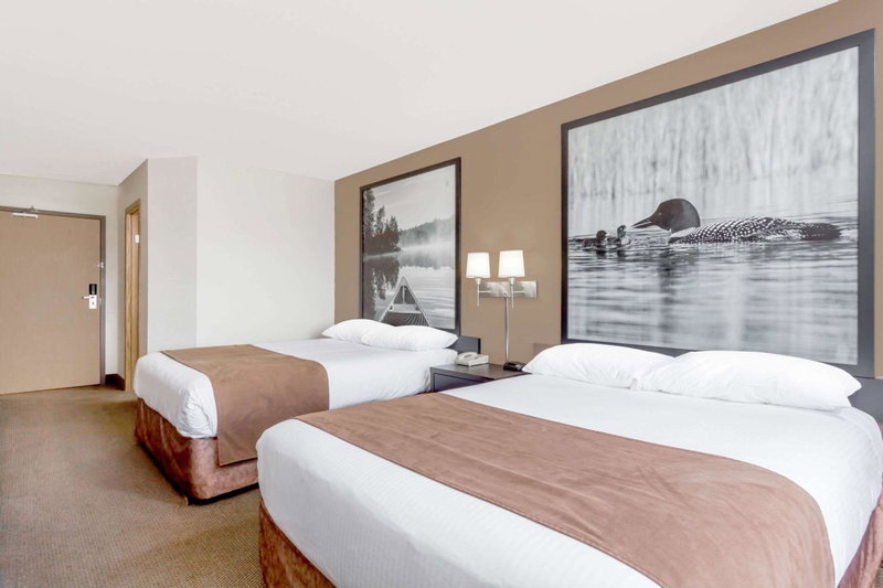 Super 8 by Wyndham Prince Albert, Prince Albert, Canada