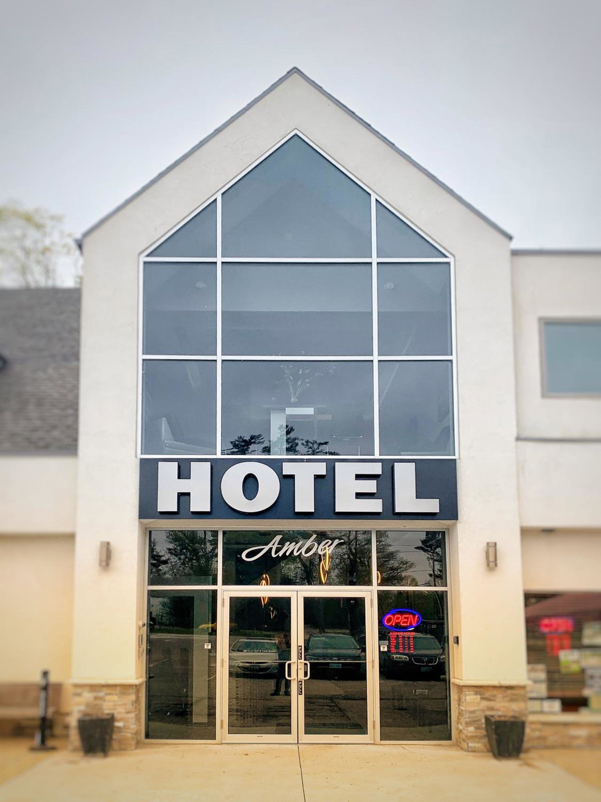 Hotel · Amber Hotel, Grand Bend