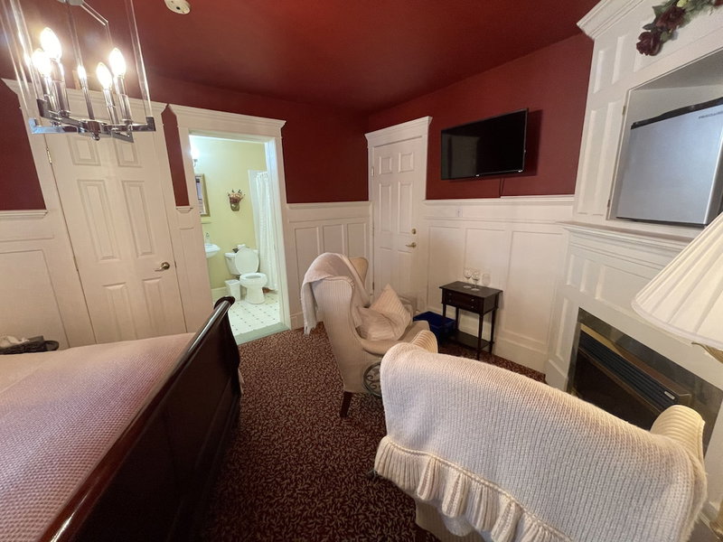 Maryhill Inn, Township of Woolwich, Канада