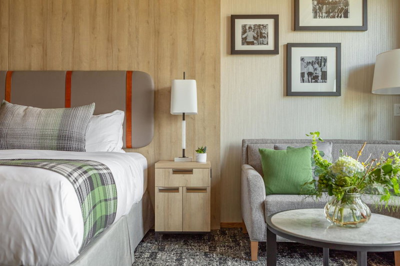 Headwaters Lodge at Eagle Ranch Resort, Invermere, Canadá