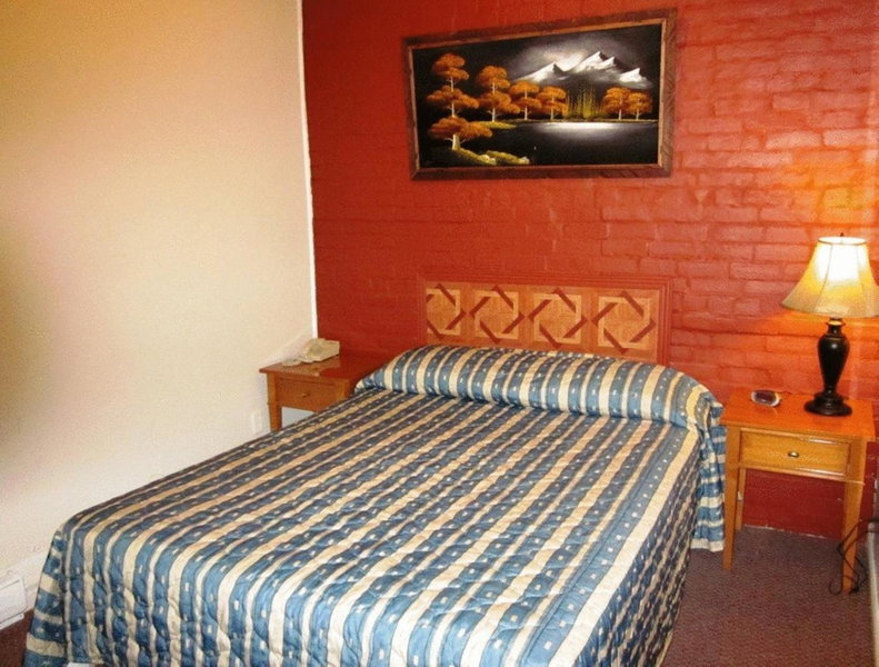 Hotel Ste-Catherine, Montréal, Canada