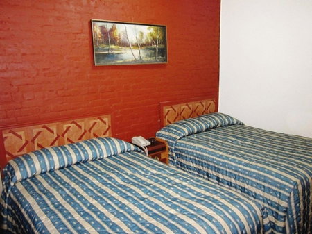Hotel Ste-Catherine, Montréal, Canada