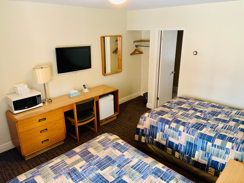 Toronto Lakeshore Hotel, Mississauga, Canada