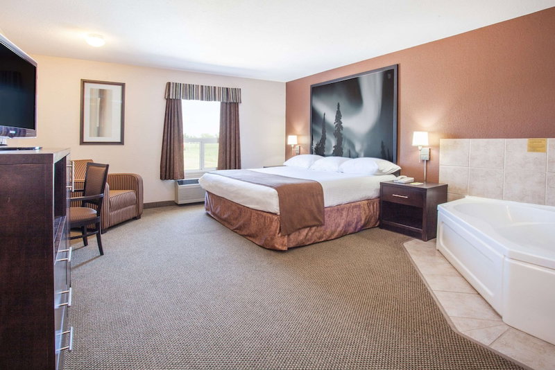 Super 8 by Wyndham Meadow Lake, Meadow Lake, Canada