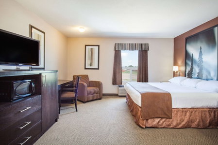 Super 8 by Wyndham Meadow Lake, Meadow Lake, Canada