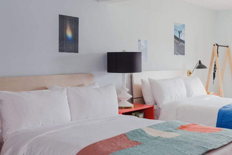 Drake Devonshire and Motor Inn, Prince Edward, Канада