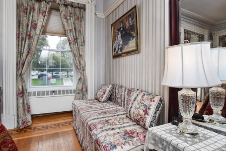 The Noble Suites, Brockville, Canada