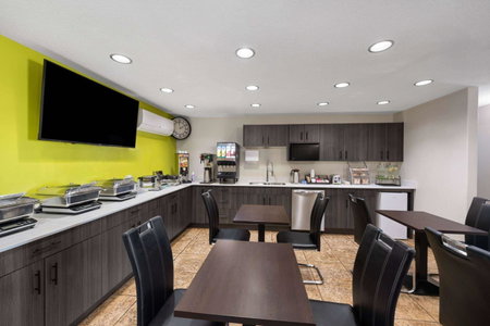 Super 8 by Wyndham Fort McMurray, Fort McMurray, Canada