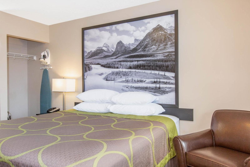 Super 8 by Wyndham Fort McMurray, Fort McMurray, Canada