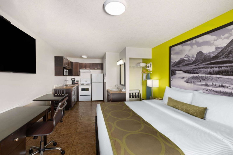 Super 8 by Wyndham Fort McMurray, Fort McMurray, Canada