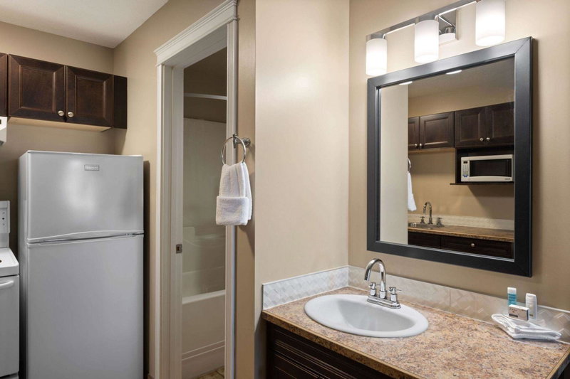 Super 8 by Wyndham Fort McMurray, Fort McMurray, Canada