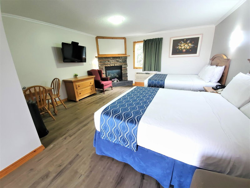 Knights Inn Colonial Fireside Inn, Pembroke, Canadá