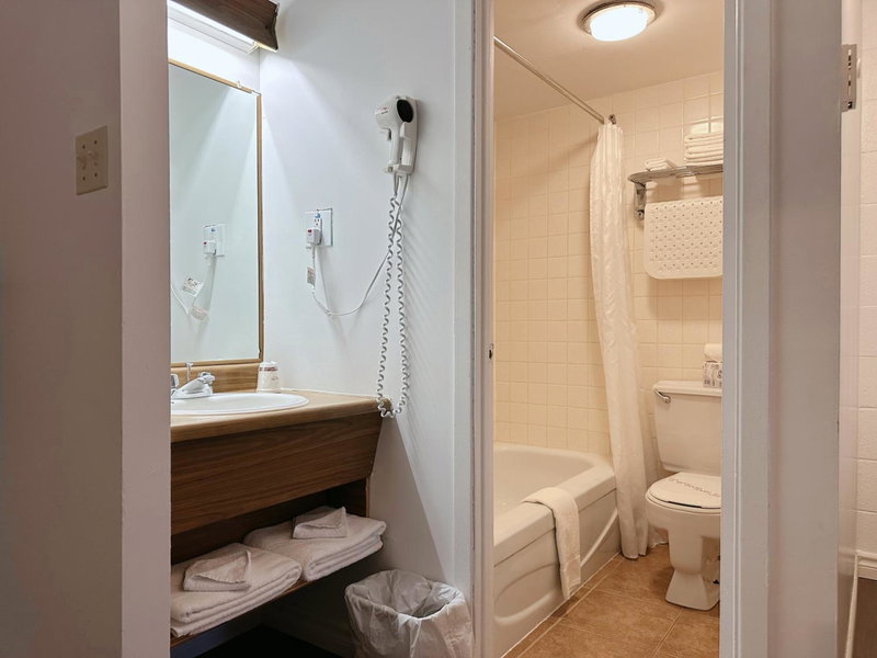 Hotel La Caravelle, Baie-Comeau, Канада