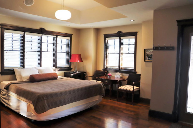Westmount River Inn, Calgary, Canada