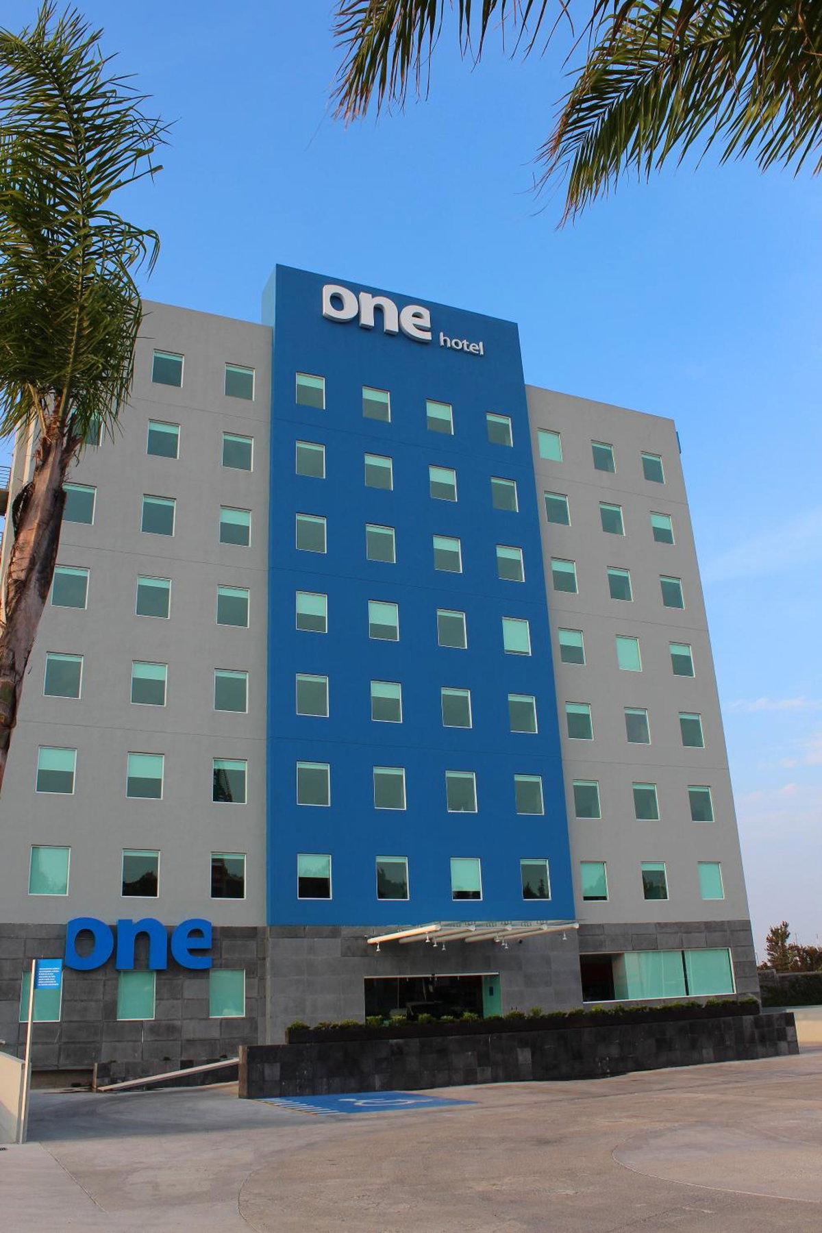 Hotel · One Guadalajara Tapatio, Guadalajara