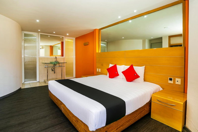 Capital O Hotel Casa Blanca, Morelia, Morelia, Мексика
