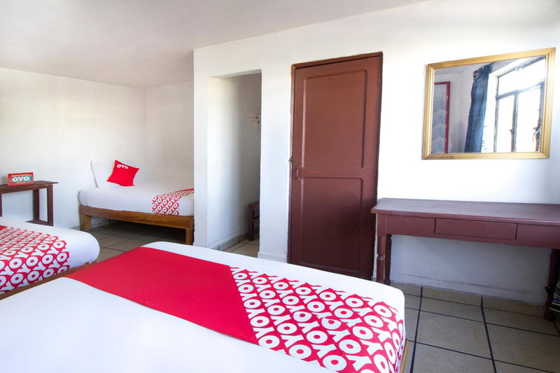 OYO Hotel Brazil,Guadalajara,Estadio Jalisco, Zapopan, Mexico