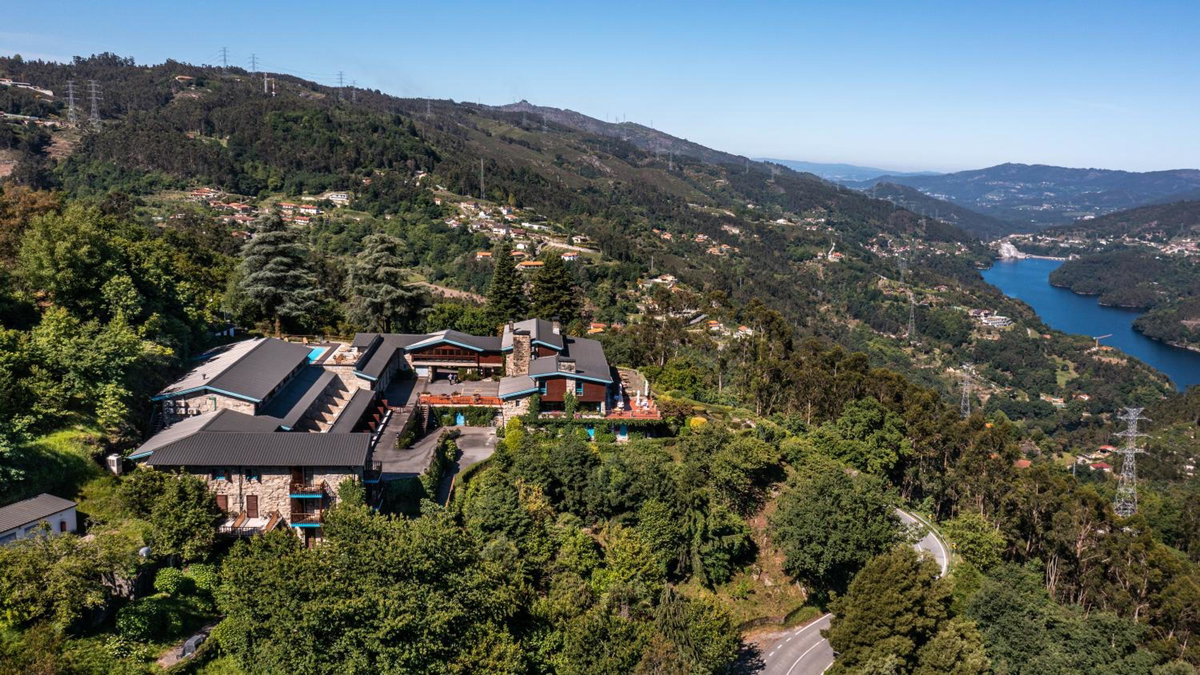 Pousada Caniçada - Gerês, Portugal