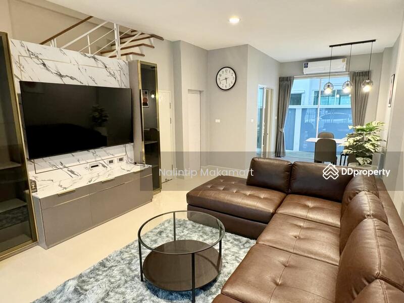 Baan Klang Muang Sathorn - Taksin2, Bangkok, Thailand