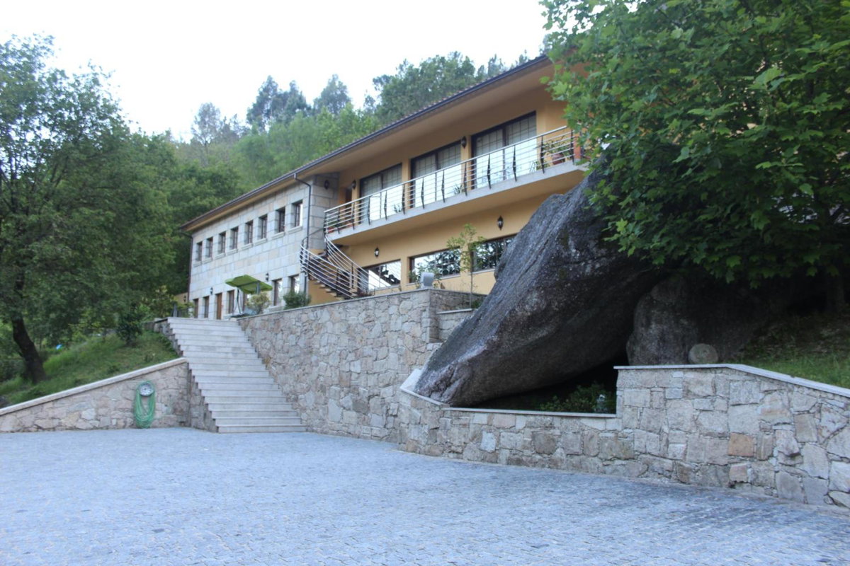 Pála dos Mouros, Portugal