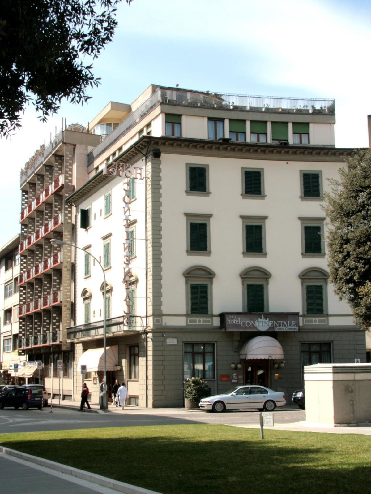 Hotel Continentale, Италия
