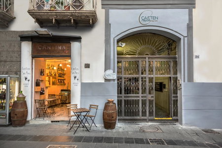 Carten, Naples, Italia