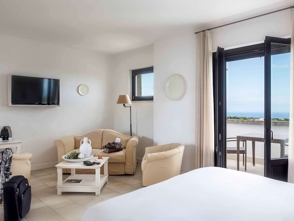 Hotel · Borgobianco Resort & Spa Polignano - MGallery Collection, Monopoli