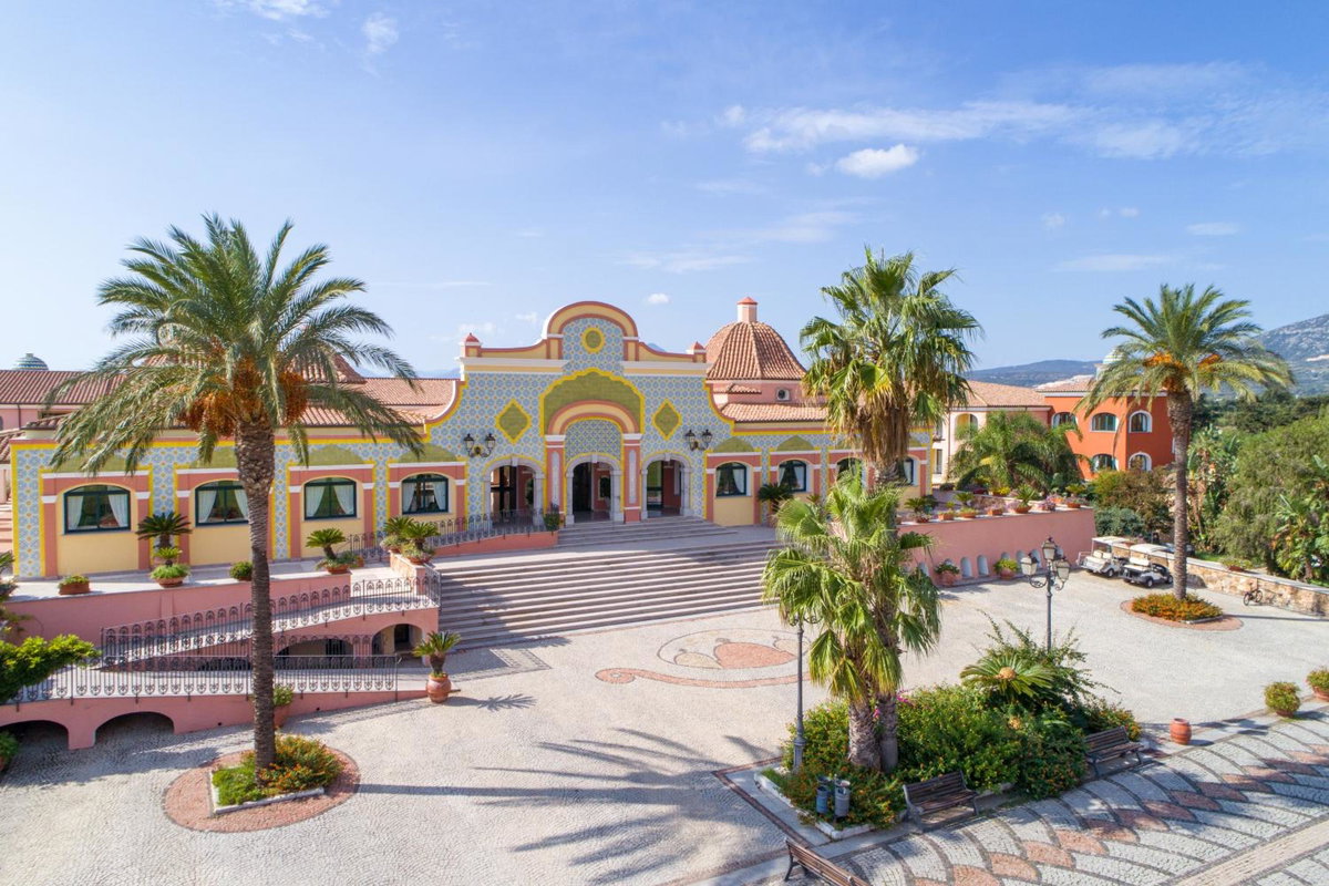 Отель · Club Hotel Marina Beach, Orosei