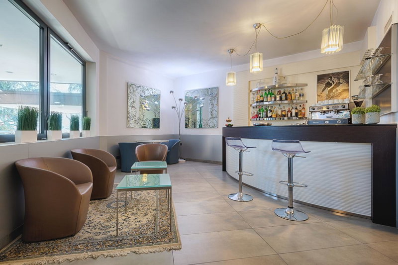 Continental Urban Art Hotel, Zola Predosa, Italy