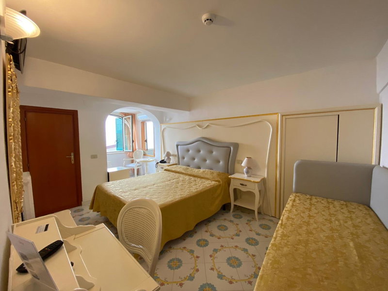 Hotel La Perla, Praiano, Italy