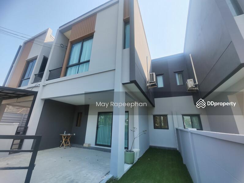 House for rent in Samut Prakan, Thailand · Pleno Sukhumvit-Bangna 2, Samut Prakan · 3 rooms, 3 baths