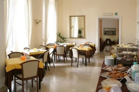 Hotel Mediterranee, Genova, Italien
