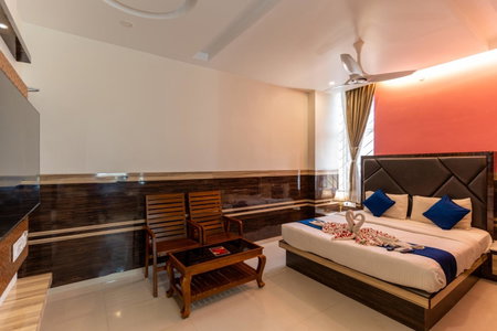 Sree Bharat Residency, Alāndurai, India