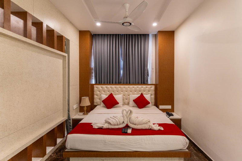 Sree Bharat Residency, Alāndurai, India