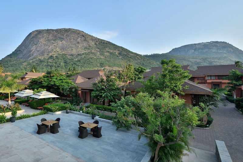 Mulberry Shades Bengaluru Nandi Hills, A Tribute Portfolio Resort, Devanahalli, Индия