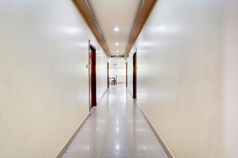 Super Townhouse MG Road Near Commercial Street, Bangalore, India
