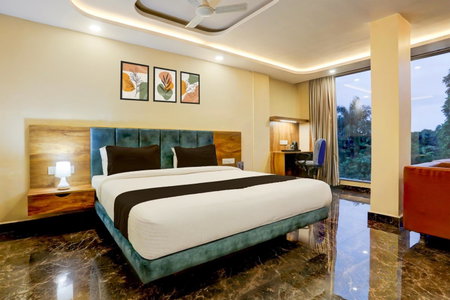 Super Townhouse Oak Dhanbad Near SSLNT College Formerly Kapson, Dhanbad, India