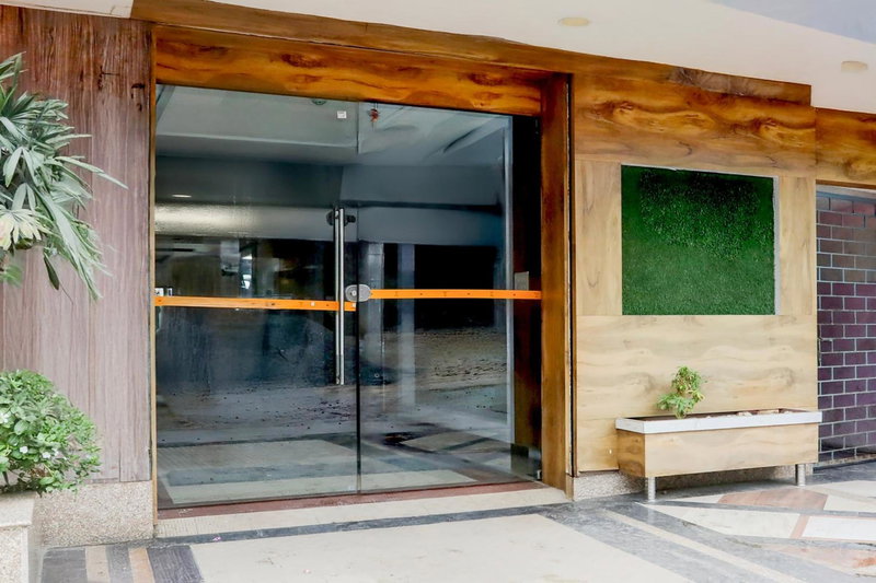Super Townhouse Oak Dhanbad Near SSLNT College Formerly Kapson, Dhanbad, India