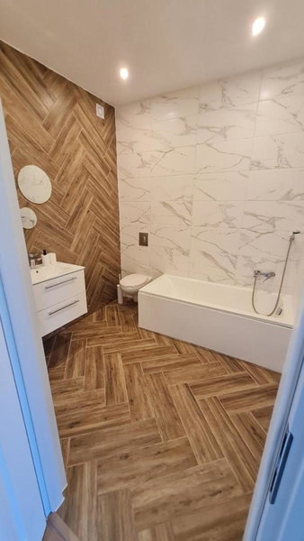 Rynek 2 Dukla- Pokoje i Apartamenty, Krosno, Poland