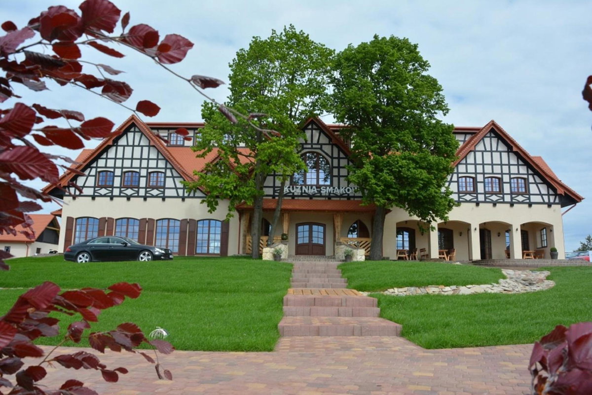 Hotel · Hotel Kuźnia Smaków, Małe Pułkowo