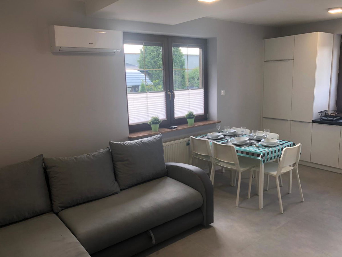 Klimatyzowane Apartamenty i Pokoje przy Targach Kielce, Poland