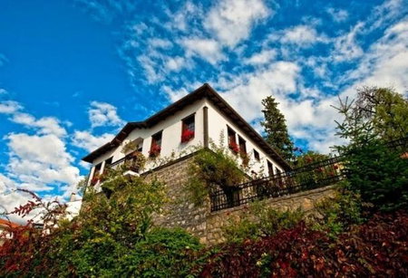 Anesis, Kastoria, Grecia