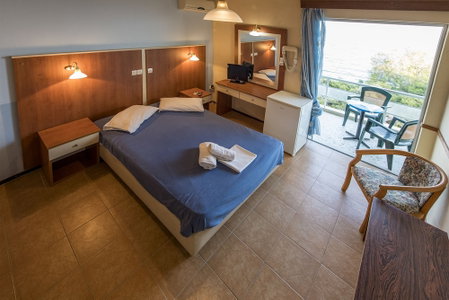 SUN HOTEL KINETA “Beach Front”, Megara, Greece