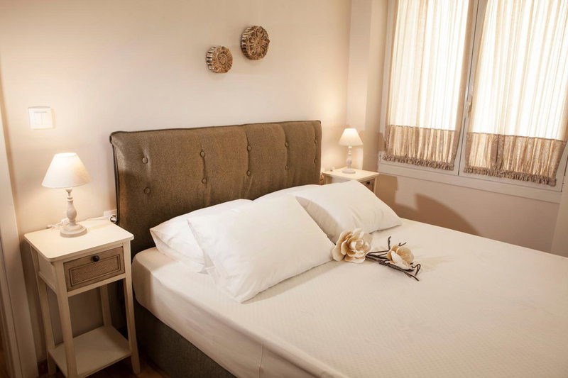 2-spaces comfy Bentzi apartment 7 with balcony in Pagrati, Athens, Greece