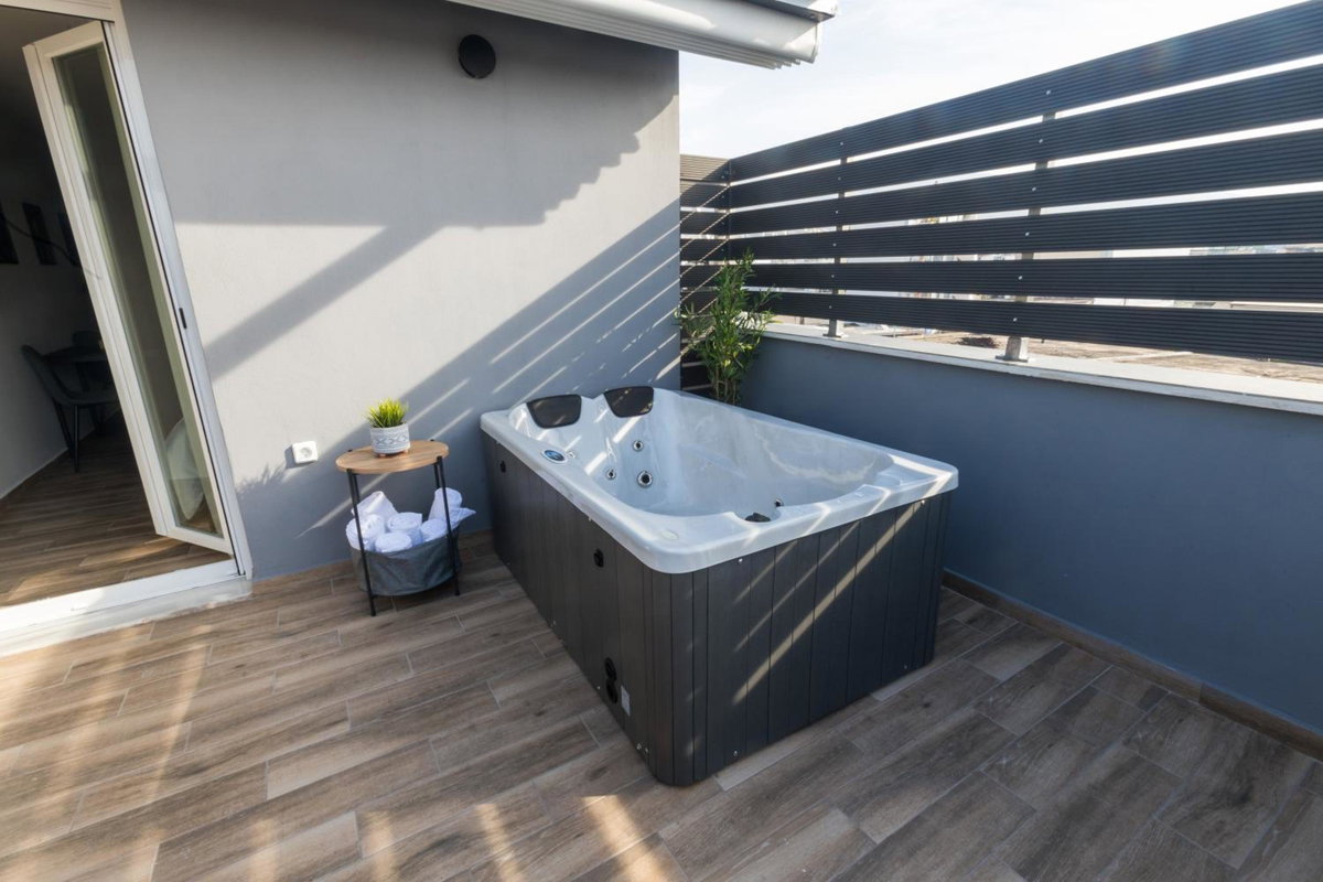 Отель · Raise Athens Metro Apartments, Athens