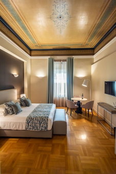 33 Solonos Suites, Athens, Греция