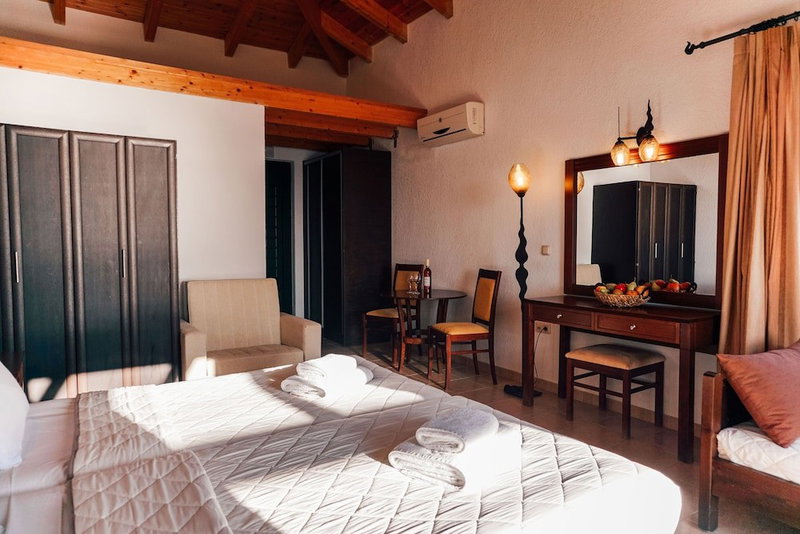 Hotel Natura Club & Spa, Trifylia, Greece
