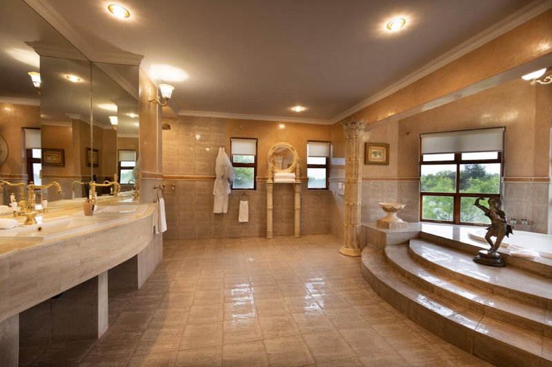 Kingfisher Villa in Mabula Game Reserve, Bela Bela, South Africa
