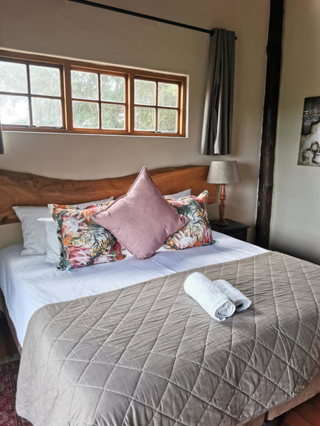 The Birdhouse Bed & Breakfast #NO Loadshedding #Solar Energy, East London, South Africa